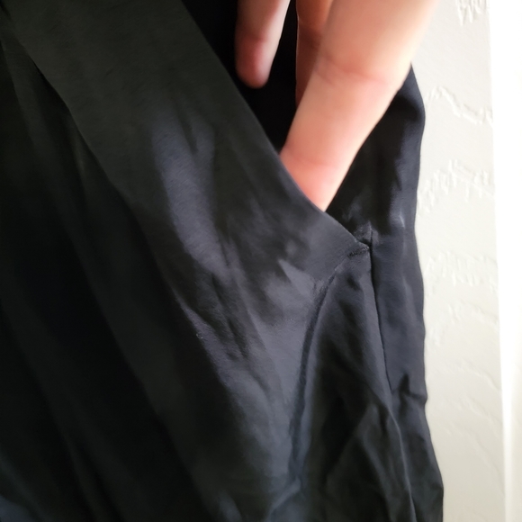 Loft Sleeveless Gold Shimmer Romper, Size 2 - Picture 7 of 11